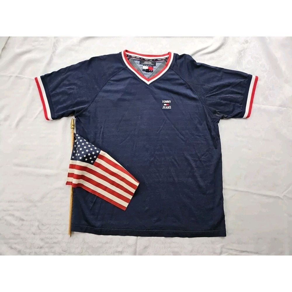 Vintage Tommy Hilfiger T-Shirt Embroidered Flag Logo 90s Y2K V-Neck Size L
